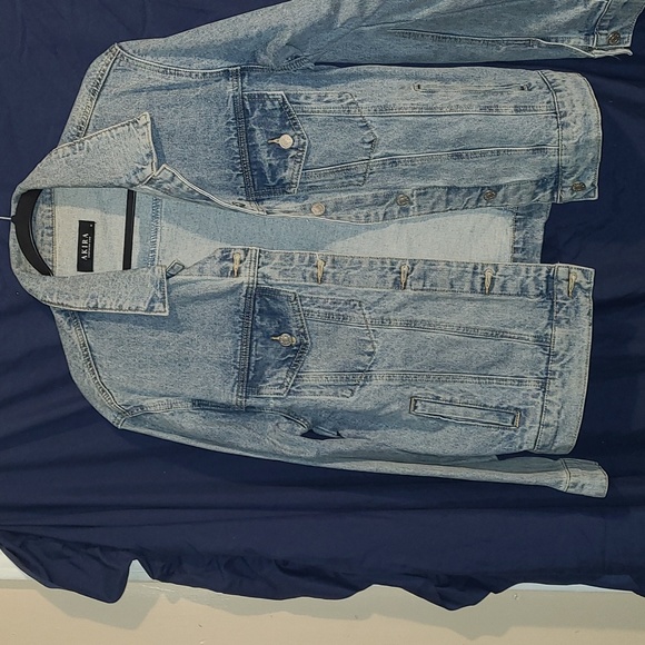 Denim jacket - Picture 1 of 2